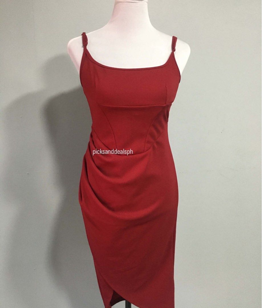 Maroon Party Dress (Category: Dresses) located in Quezon City. Submitted by secondchanceplease (Listing ID 1466879223, Image 3). Description: Size: M Bust: 32-34" Waist: 27-28" Length: 44".