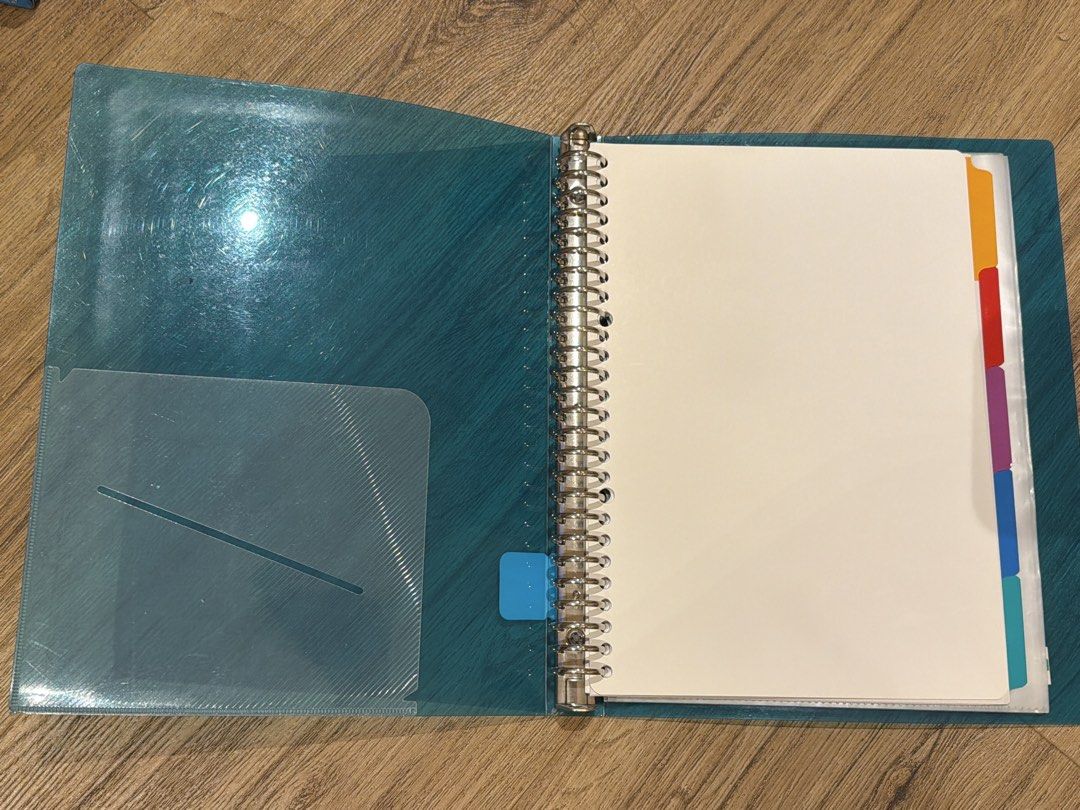 Maruman Septcouleur B5 Loose Leaf Binder Blue (Category: Stationery & School Supplies) located in Paranaque City. Submitted by nachoaveragegirl (Listing ID 1466914285, Image 1). Description: - Maruman Septcouleur B5 loose leaf binder in vibrant blue (bought straight from Sekaido) - Size: B5 with a sturdy 26-ring metal mechanism - Includes colorful index tabs for easy organizing - Features a convenient inside front pocket for loose papers - Durabl