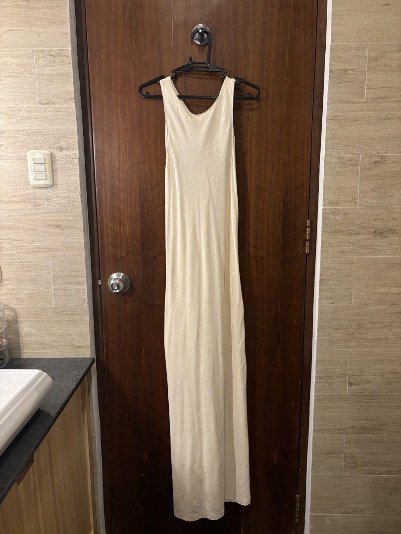 Massimo Dutti Cream Maxi Dress (Category: Dresses) located in Muntinlupa City. Submitted by juliegarcia (Listing ID 1466882120, Image 1). Description: 🚢 Shipping fee not included. 💸 Price negotiable. 💌 DM for more photos & info. .