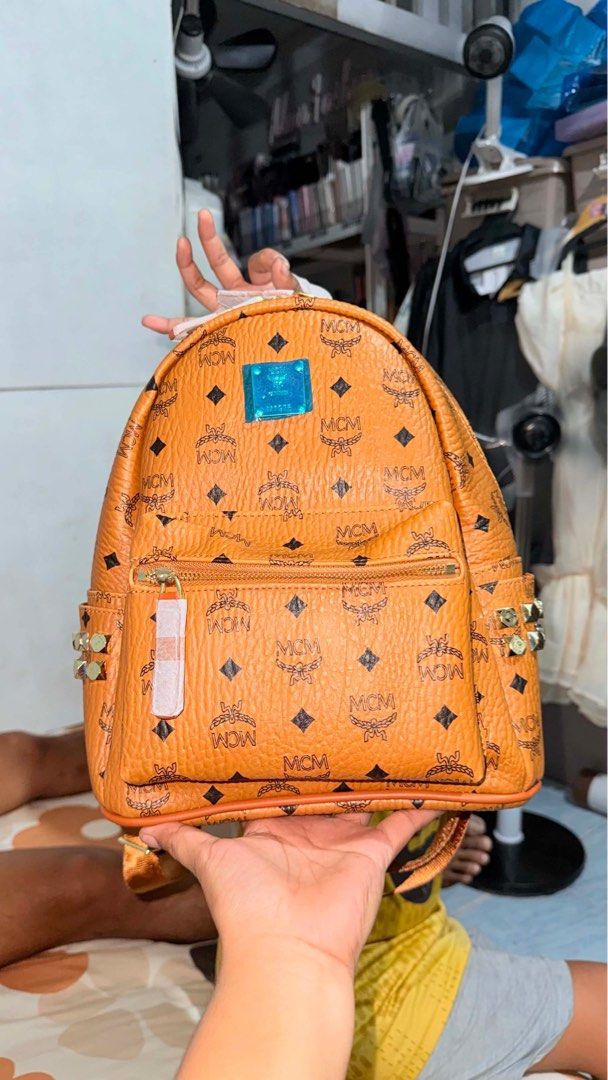 MCM BAGPACK (Category: Shoulder Bags) located in Caloocan City. Submitted by cedricrose18 (Listing ID 1466774070, Image 1). Description: (BNEW) SIZE MEDIUM DM ME.