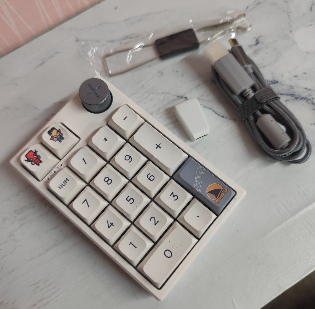 Mechanical Numpad DarmoShark K3 Pro (Category: Computer Keyboard) located in Bulacan. Submitted by makdelacru19738 (Listing ID 1466952140, Image 1). Description: Brandnew (No Box only) Orig Price 2k My Selling Price 900 only Nearby Area (ung kaya ipalalamove para Sameday makuha nio na) *(No COD)Payment (Gcash or Bank Transfer) Pag Nandto na Rider nio (Video Call Para Sure) Location: Marilao Poblacion 2 or Pin: Marilao Secret Shop 09760536430.