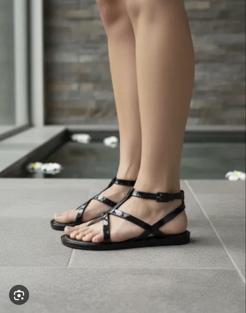 Melissa cancun + salinas preloved (Category: Sandals) located in Manila. Submitted by reizelannc (Listing ID 1466861707, Image 3). Description: Preloved melissa sandals,likenew Us7.