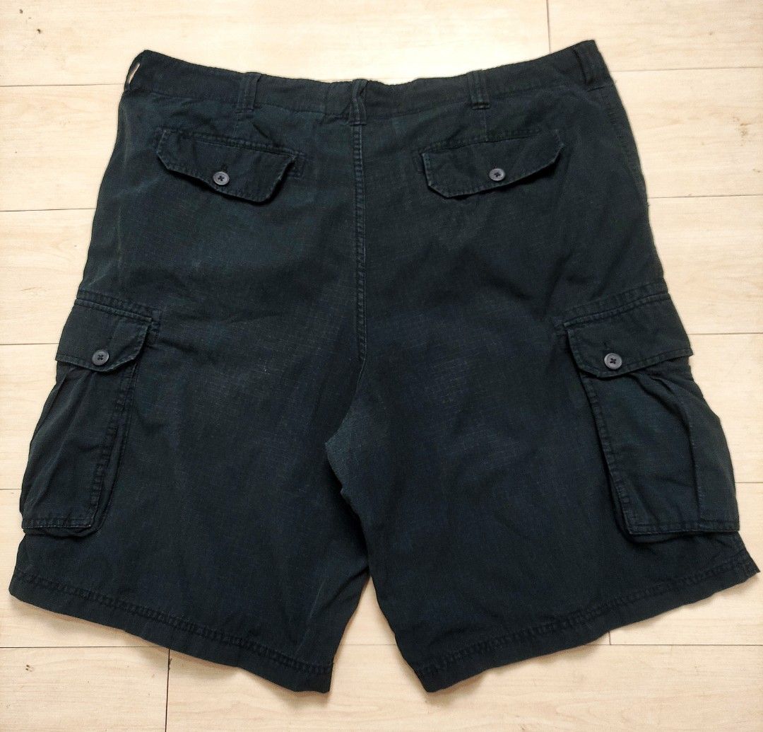 Mens Black Short Shorts (Category: Shorts) located in Caloocan City. Submitted by happystar.e0dc1b (Listing ID 1466809053, Image 2). Description: ⚠️PLEASE CLICK THE IMAGE TO SEE THE SIZE⚠️ FB PAGE: IPPEUNI AGASSI Location: Caloocan City ❌ No haggling ❌ No when worn ❌ No "more pics" ❌ No flaws, unless stated ❌ Request for specific measurements of neck, arm, shoulder etc will not be entertained.