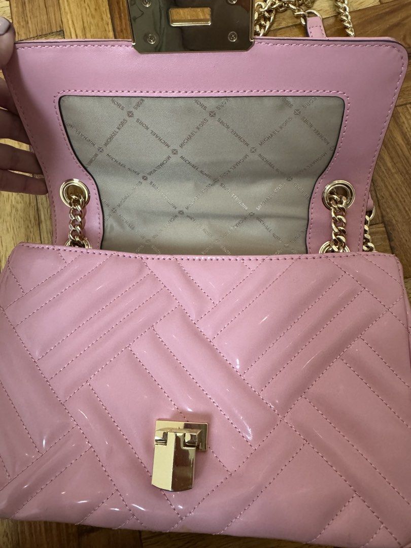 Michael Kors Medium Peyton Pink Quilted Patent Shoulder Bag (Category: Luxury Bags & Wallets) located in Quezon City. Submitted by jfr22 (Listing ID 1466777816, Image 2). Description: - Brand: Michael Kors (Medium Peyton model) - Material: Pink quilted patent leather - Hardware: Bright, clean gold-tone chain strap with leather guard & gold front lock closure - Interior: Signature logo fabric lining with multiple compartments, zippered pockets, an