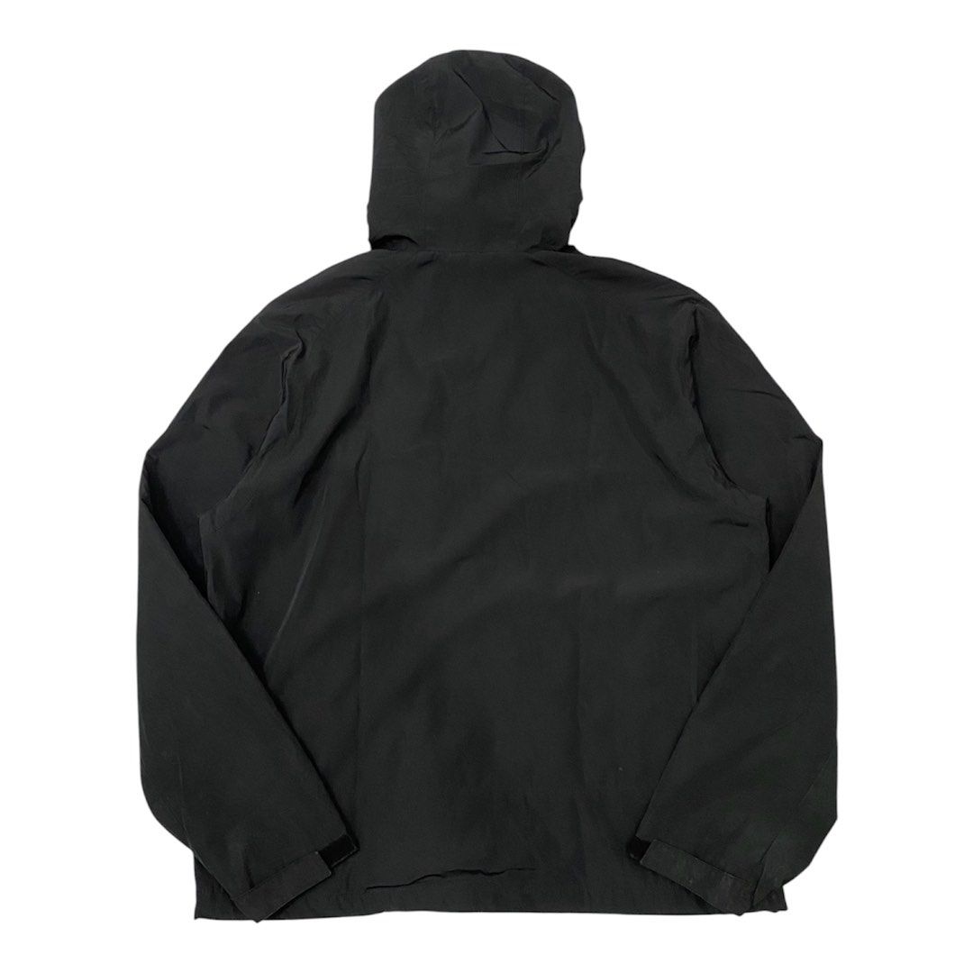 📌Michael Kors Windbreaker (Category: Hoodies) located in Cebu City. Submitted by ishanggdumpyy (Listing ID 1466892358, Image 2). Description: color rate: 10/10 size: L good condition dimes: W 24 | L 28 | S 26.5 issue: ❌.