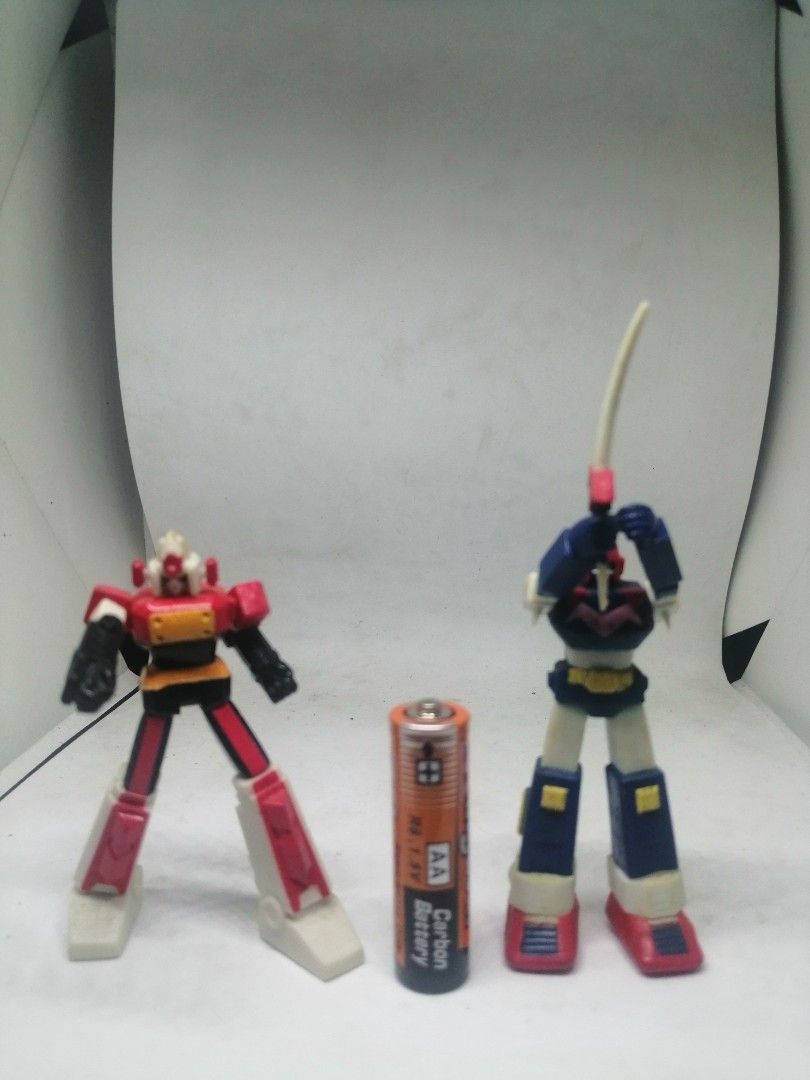 Mini Gashapon Voltes V & Daimos set (Category: Action & Battle Toys) located in Pateros City. Submitted by romferarc333 (Listing ID 1466793362, Image 1). Description: Daimos and Voltes V mini gashapon / capsule figure from Bandai's Super Robot Wars series. Sold as set only. Location: Pateros.
