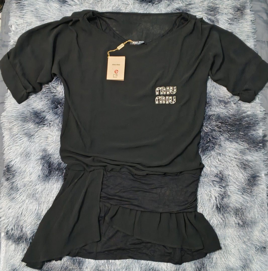 miumiu long bouse new (Category: Blouses) located in Magalang. Submitted by trendz67271 (Listing ID 1466969082, Image 1). Description: brand new bought from abroad size reference in photos.