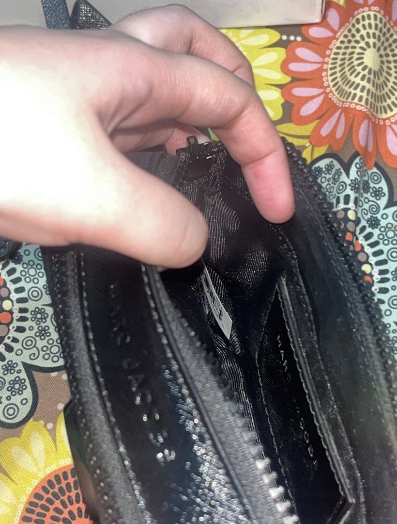 MJ Snapshot Bag (Category: Luxury Bags & Wallets) located in Manila. Submitted by lawriiianne (Listing ID 1461667273, Image 2). Description: Authentic MJ Snapshot Bag (used once only).