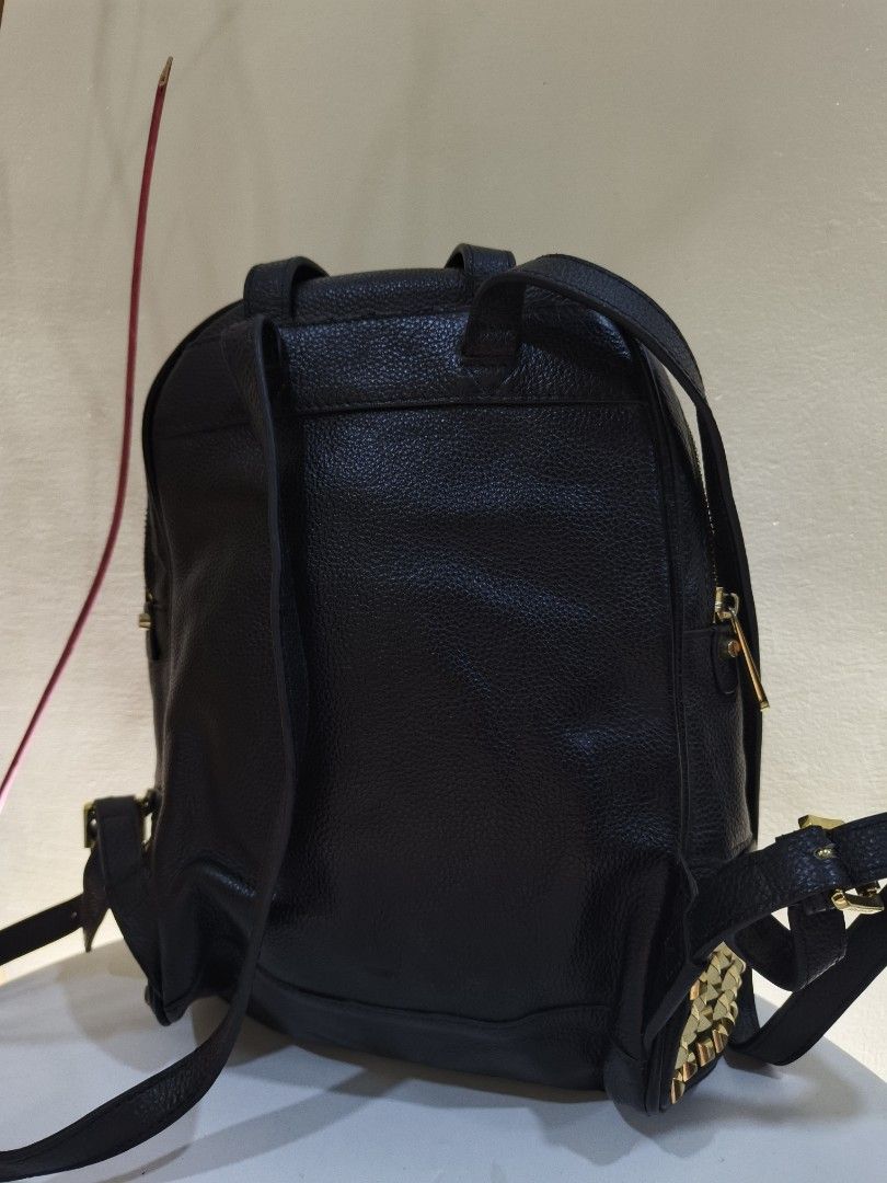 MK backpack (Category: Luxury Bags & Wallets) located in General Santos City (Dadiangas). Submitted by happyrabbit_42489c (Listing ID 1466873415, Image 3). Description: .