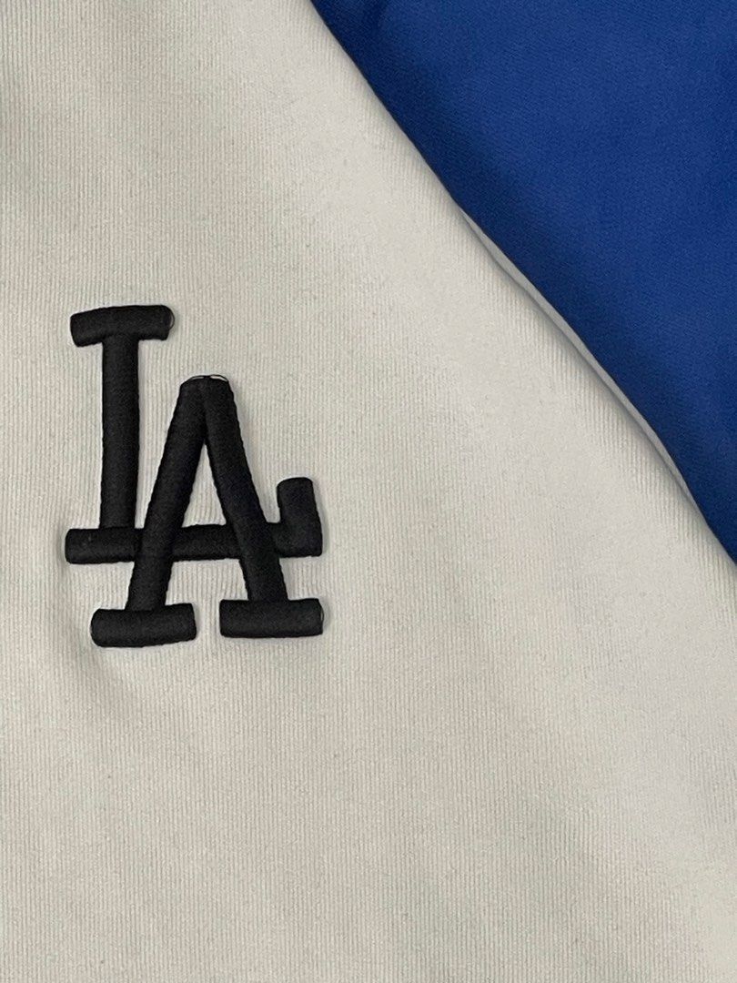 MLb crewneck (Category: Coats, Jackets and Outerwear) located in Caloocan City. Submitted by az.lootz (Listing ID 1466877444, Image 3). Description: .
