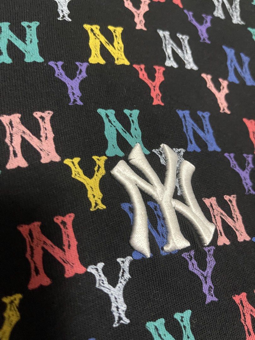 MLB NY Embroidered AOP Crop Shirt (Category: Shirts) located in Bulacan. Submitted by sanjisthrift (Listing ID 1466788977, Image 3). Description: Size Medium Width 22.5 Length 18 Excellent Condition 9.5/10.