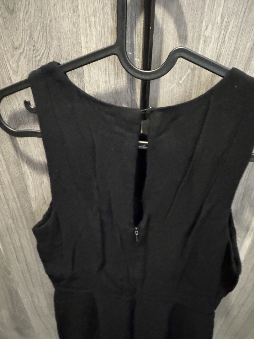 MNG Black Sleeveless Jumpsuit Size S (Category: Jumpsuits) located in Taguig. Submitted by kittychum (Listing ID 1466968221, Image 3). Description: 💯Original Mango Jumpsuit Preloved condition: 7/10 Color may vary in pictures .