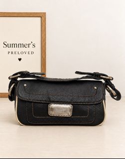(Category: ) located in . Submitted by summers.preloved (Listing ID 1466908298, Image 1). Description: .