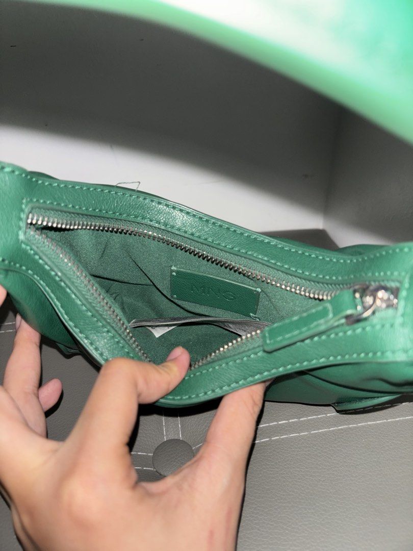 MNG Mango Green Shoulder Bag Purse (Category: Shoulder Bags) located in Dumaguete. Submitted by shopcee (Listing ID 1466899079, Image 3). Description: Mango green shoulder bag MOP: Gcash/Gotyme .