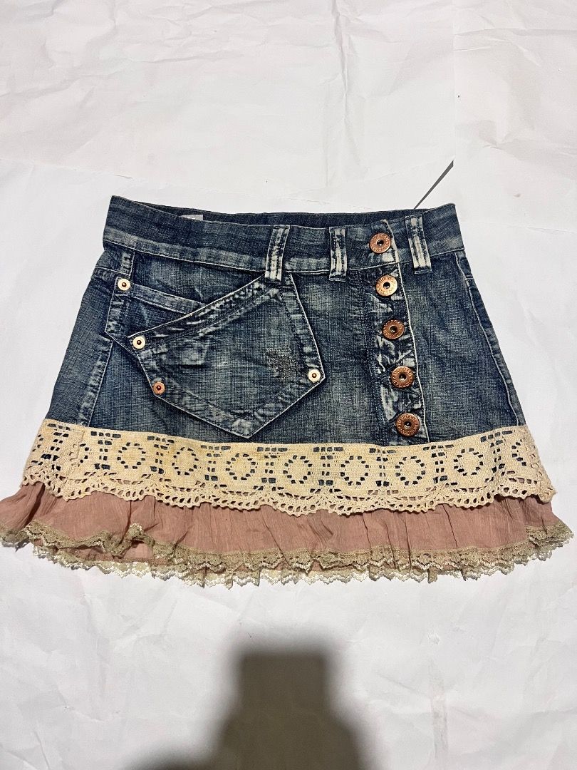 Morgan vintage short skirt (Category: Skirts) located in Puerto Princesa. Submitted by meadowfindz (Listing ID 1466869506, Image 1). Description: .