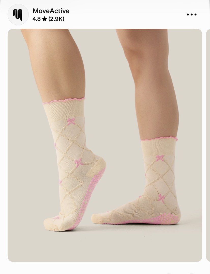 MoveActive Crew Grip Socks - Lattice Oat XS (Category: Socks & Tights) located in Pasay City. Submitted by andreaflo (Listing ID 1466919867, Image 2). Description: 🎀 BRAND NEW with original tag 🎀 Size: XS (USW 4-6); (not available in the PH!!!!) 🎀 Cream with pink details, diamond knit leg pattern, ruffle trim cuff with tiny pink bows 🎀 Non-slip grips on the bottom for stability 🧦 ideal for pilates, barre, and yoga studios.
