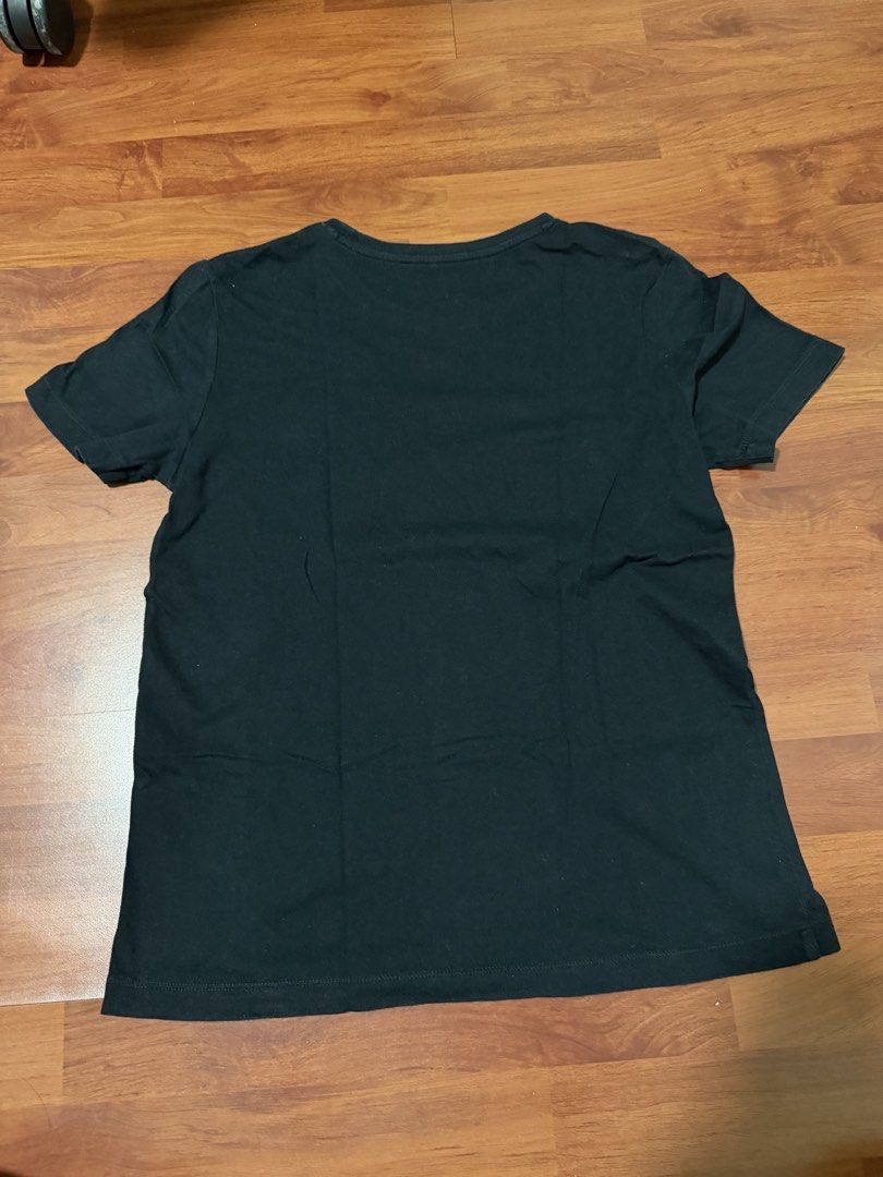 Muji Plain Black Shirt (Category: Shirts) located in Marikina City. Submitted by bingaling04 (Listing ID 1466928840, Image 2). Description: .