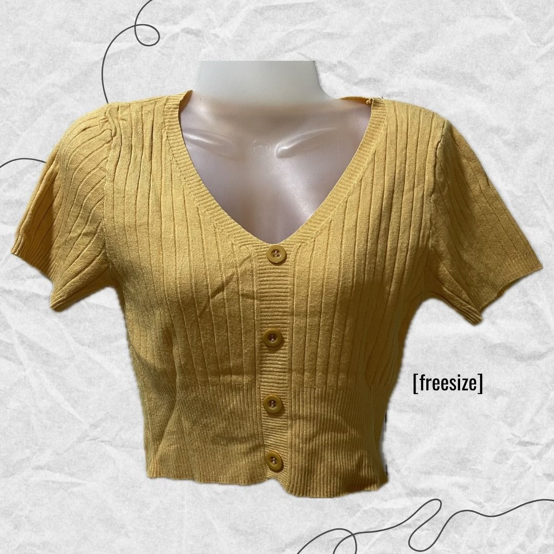 Mustard Ribbed Crop Top (Category: Shirts) located in Manila. Submitted by lovedbydeviii (Listing ID 1466855301, Image 1). Description: Mustard Ribbed Crop Top 🧵Php 80 👗Size: Freesize 👗Slightly used but still good as new * note that color may slightly vary due to lighting .