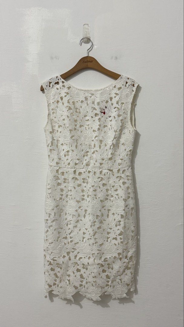 NAIN White Lace Dress M (Category: Dresses) located in Cordova. Submitted by thedecluterrer (Listing ID 1466856603, Image 2). Description: .