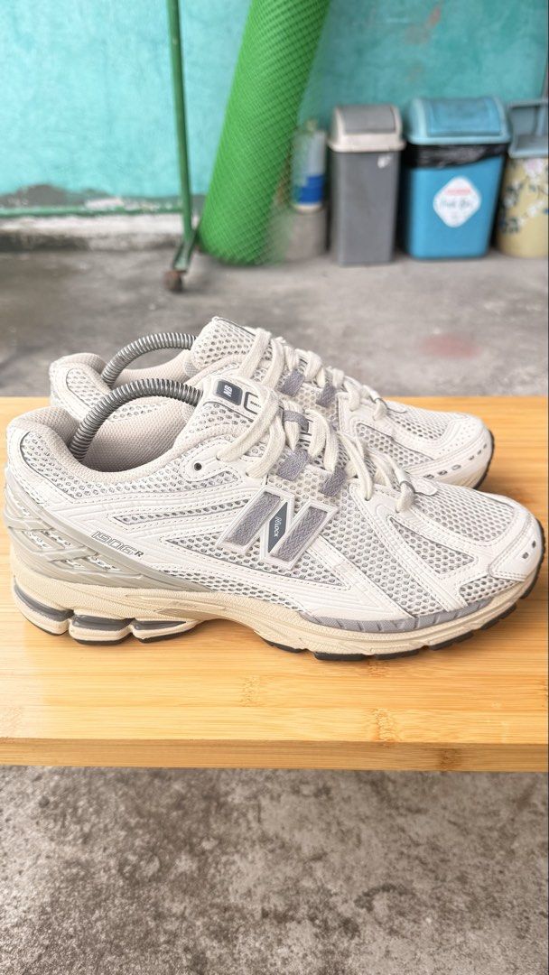 NB 1906r (Category: Dress Shoes) located in Pateros City. Submitted by andrealexthrifts (Listing ID 1466778146, Image 3). Description: .