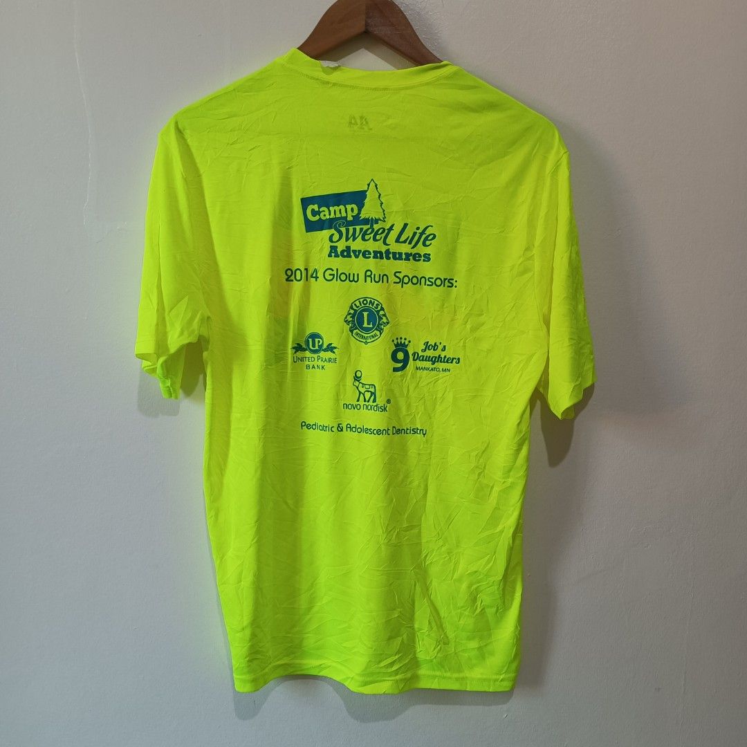 Neon Yellow Graphic T-Shirt | A4 (Category: Activewear) located in Subic. Submitted by mustardt_ (Listing ID 1466780953, Image 2). Description: Neon hi-vis moisture-wicking/polyester performance athletic shirt. 5K run athletic shirt in high-visibility neon yellow. size: 20in x 27in code: c788.