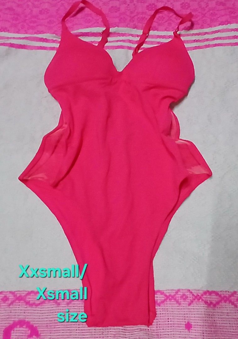 neonpink (Category: Bikinis & Swimsuits) located in Quezon City. Submitted by charchartindahan (Listing ID 1466879427, Image 3). Description: 🔴Brandnew, kindly check the photo, & need wash before use 🔴Gcash payment, by pick up & Jrs Express 🔴loc.near U.P Diliman Q.C.