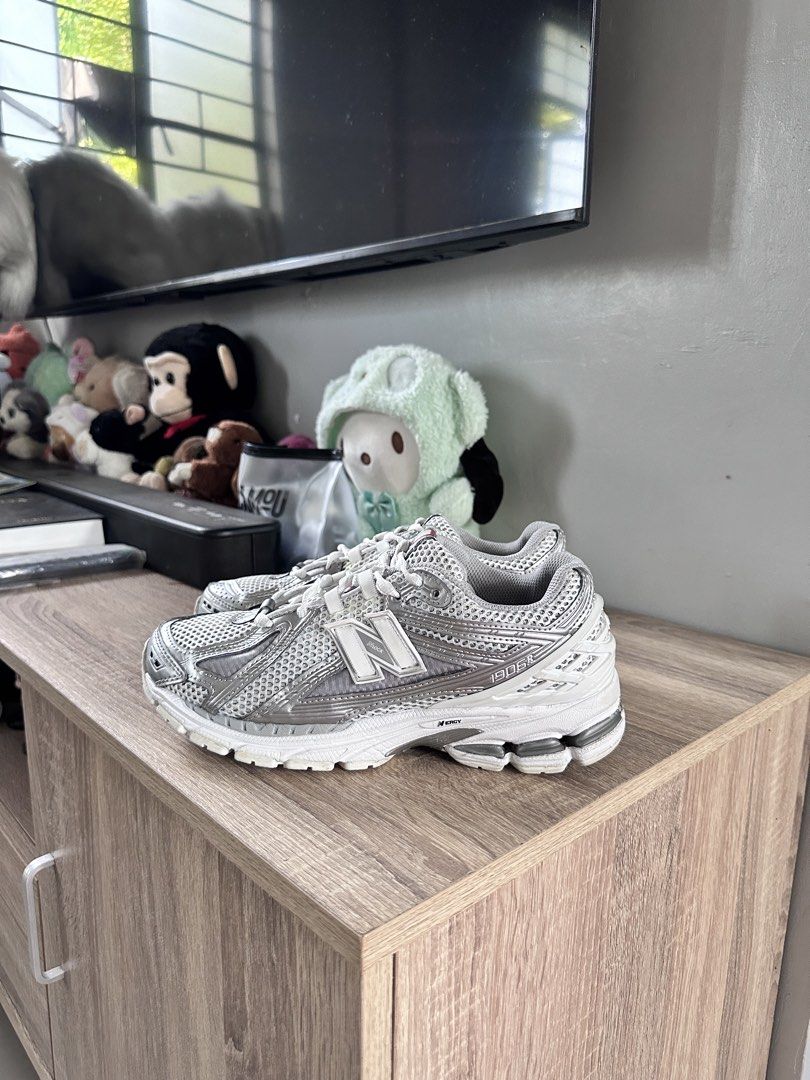 New balance 1906R (Category: Sneakers) located in Manila. Submitted by nilodanzcuadra (Listing ID 1466864714, Image 3). Description: Size 8 womens Excellent condition Outsoles like new Loc: north caloocan.