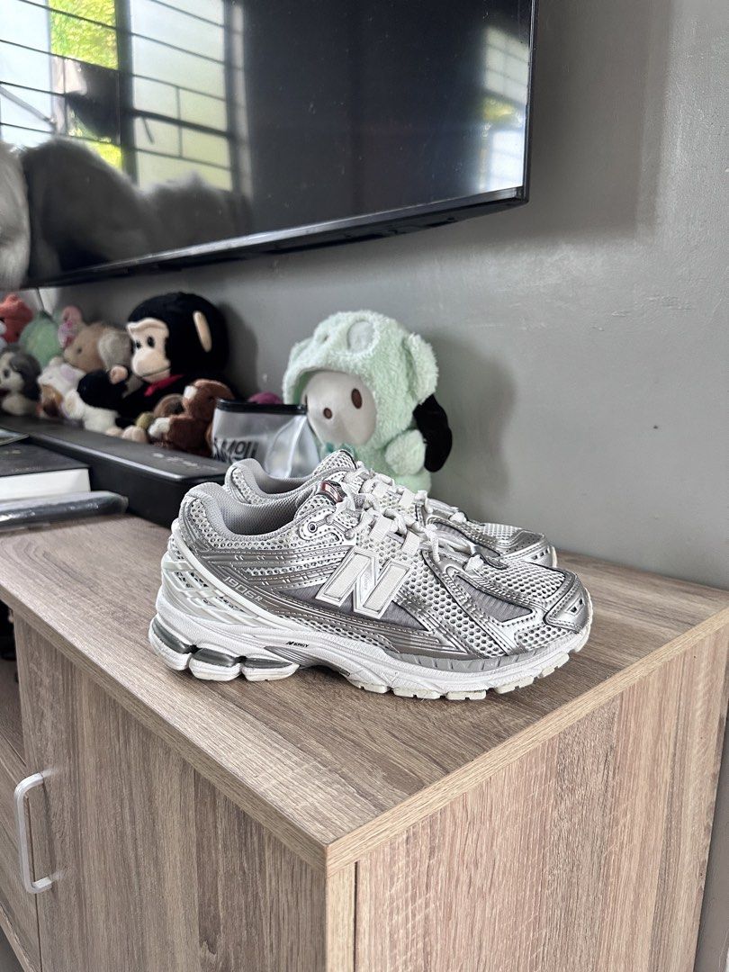 New balance 1906R (Category: Sneakers) located in Manila. Submitted by nilodanzcuadra (Listing ID 1466864714, Image 1). Description: Size 8 womens Excellent condition Outsoles like new Loc: north caloocan.