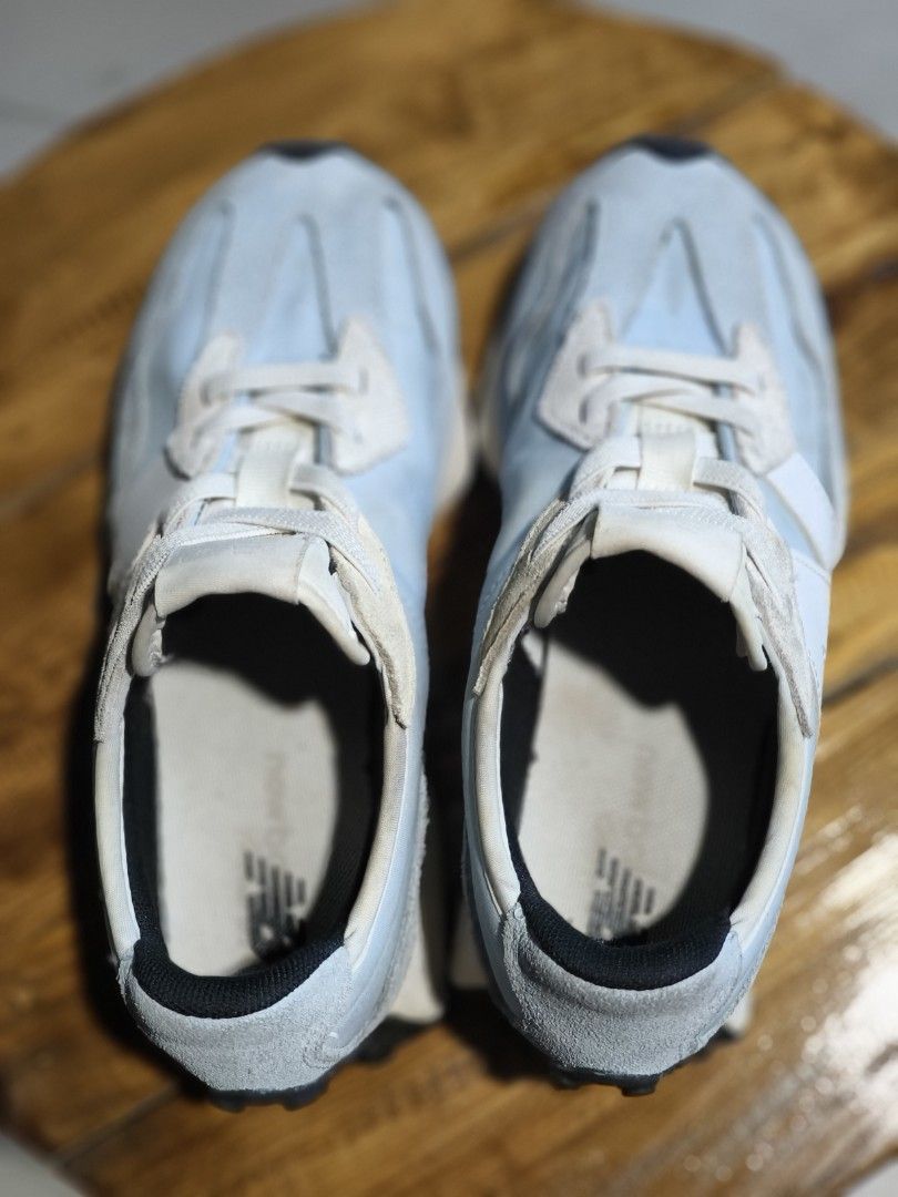 New Balance 327 Kids (Category: Babies & Kids Fashion) located in Paranaque City. Submitted by duhnuuh (Listing ID 1466774197, Image 3). Description: - Brand: New Balance 327 - Colorway: Light Blue / white - Size: 1 US - Condition: Worn a few times, uppers and soles still have plenty of life left with minor normal wear on suede and midsoles - Features: Classic oversized N logo, super comfortable for everyday wear - Perfect daily rotation sneakers