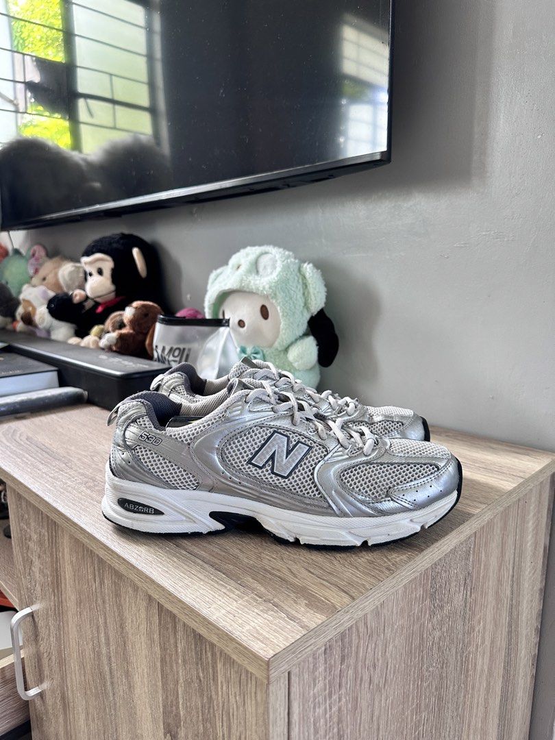 New balance 530 (Category: Casual Shoes) located in Manila. Submitted by nilodanzcuadra (Listing ID 1466805412, Image 1). Description: Size 8 mens Excellent condition Loc: north caloocan.