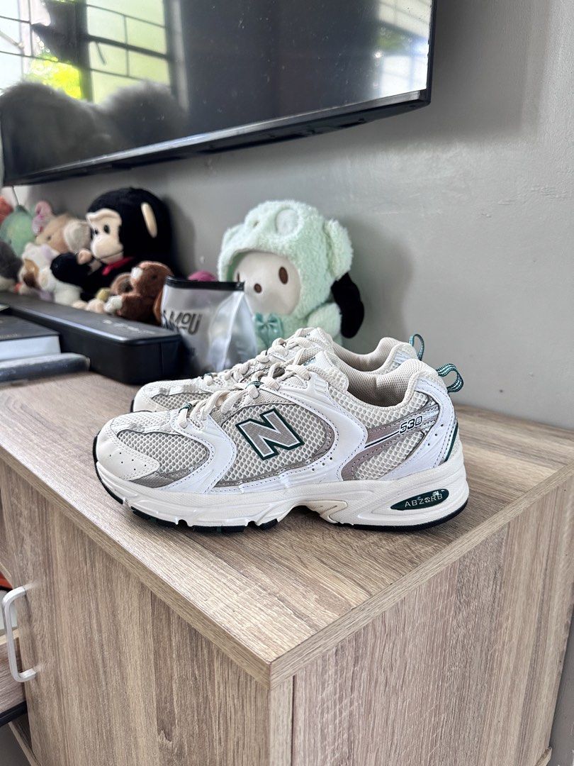 New balance 530 (Category: Sneakers) located in Manila. Submitted by nilodanzcuadra (Listing ID 1466805611, Image 1). Description: Size 7 womens Good as new Loc: north caloocan.