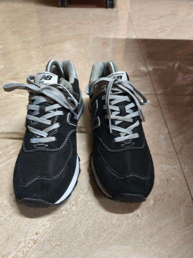 New balance (NB) Classic 574 (Category: Dress Shoes) located in Marikina City. Submitted by cardsxcx (Listing ID 1466958197, Image 3). Description: For sale or for trade sa size 9 New balance classic 574 Size 8.5 Very good condition 9/10 Not ukay Wala lang box. Will provide nb box nalang Rfs : Maliit kaya swap sa size 9 nyo offer lang 2k nego Marikina area.