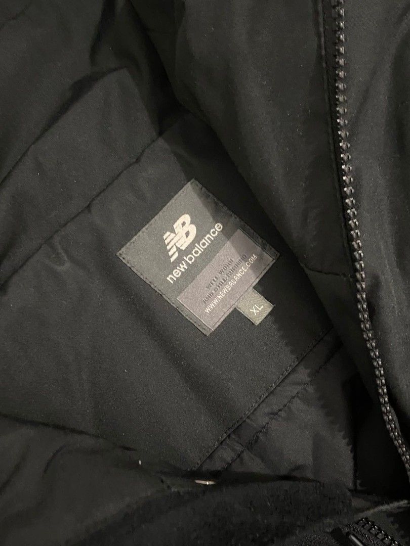 NEW BALANCE PARKA HEACY JACKET (freeshipping) (Category: Coats, Jackets and Outerwear) located in Quezon City. Submitted by gyl-stop (Listing ID 1466923475, Image 3). Description: free shipping 24 x 38 very good condi cr: 9.5/10 issus: need wash/small scratch sa gitna.
