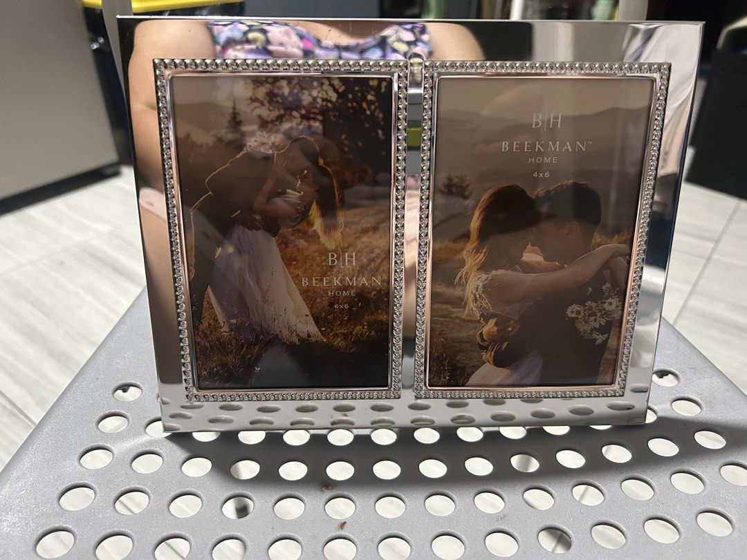 New silver picture frame, 4x6 (Category: Frames & Pictures) located in Paranaque City. Submitted by allthatclutterph (Listing ID 1466894397, Image 3). Description: Brand new Fits two 4x6 photos .