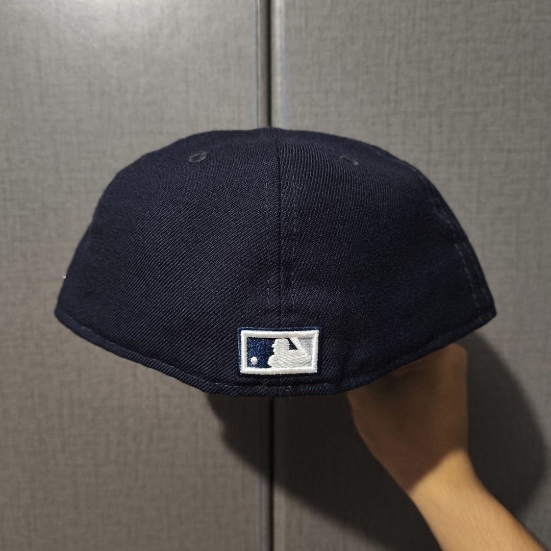New York Yankees Fitted Cap (Category: Caps & Hats) located in Alaminos. Submitted by sonataaa_09 (Listing ID 1466871773, Image 3). Description: ‼️Read First‼️ New York Yankees New Era 59FIFTY Retro Crown 100% Wool Size 7 1/2 Color Rate 10 Brand New MOP: Gcash Ship via LBC COP.