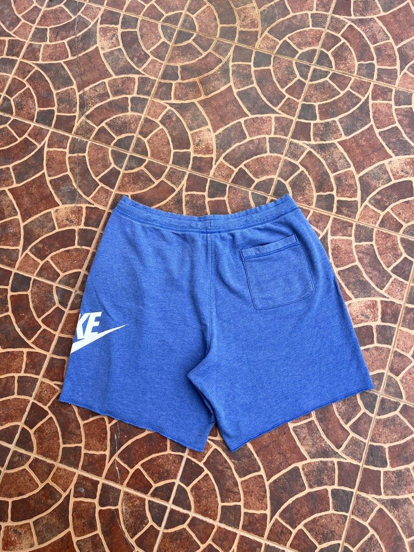 NIKE ALUMNI (Category: Shorts) located in Batangas. Submitted by engr_thrift (Listing ID 1466963015, Image 2). Description: 📌 Nike Alumni (2xl) 📐Dimensions (inches) Waistline : 36-40 Length : 21 Leg hole : 15 .