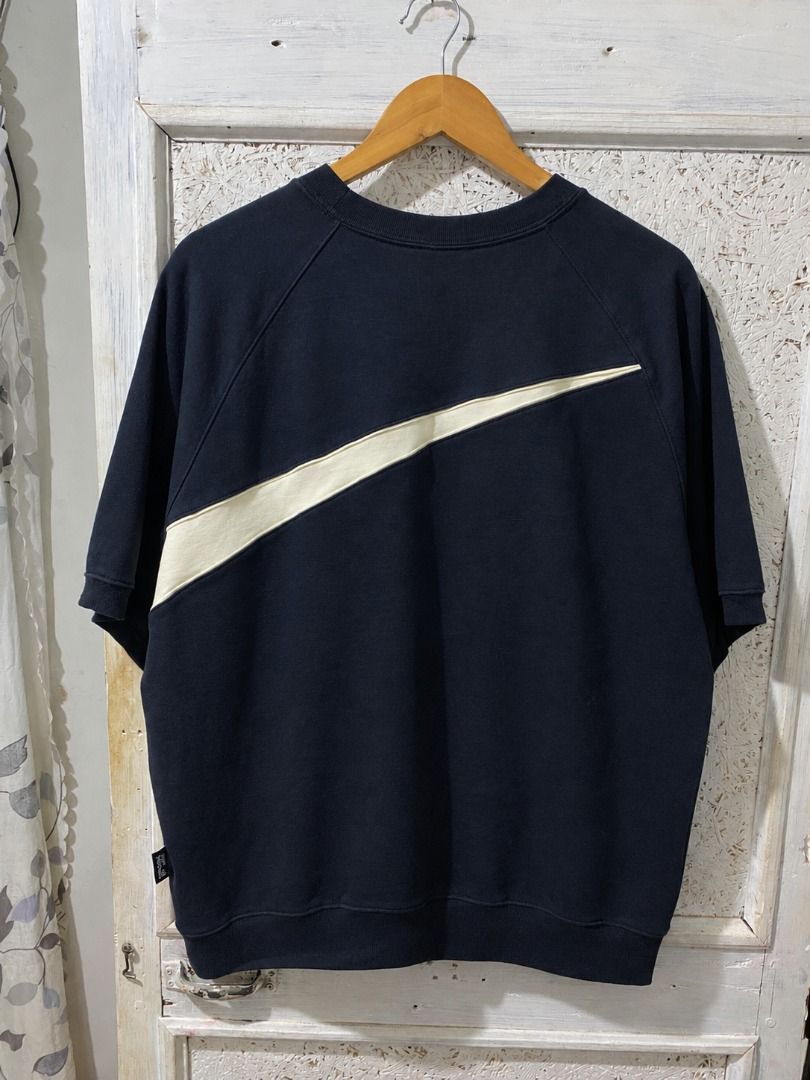 Nike Big Logo (Category: Tshirts & Polo Shirts ) located in Caloocan City. Submitted by blackrainxd (Listing ID 1466916280, Image 2). Description: Excellent Condition Size XXL on tag Width 24 Length 27 Color rate 9.5/10 No issue 750 shipped Tuguegarao City, Cagayan 📍.