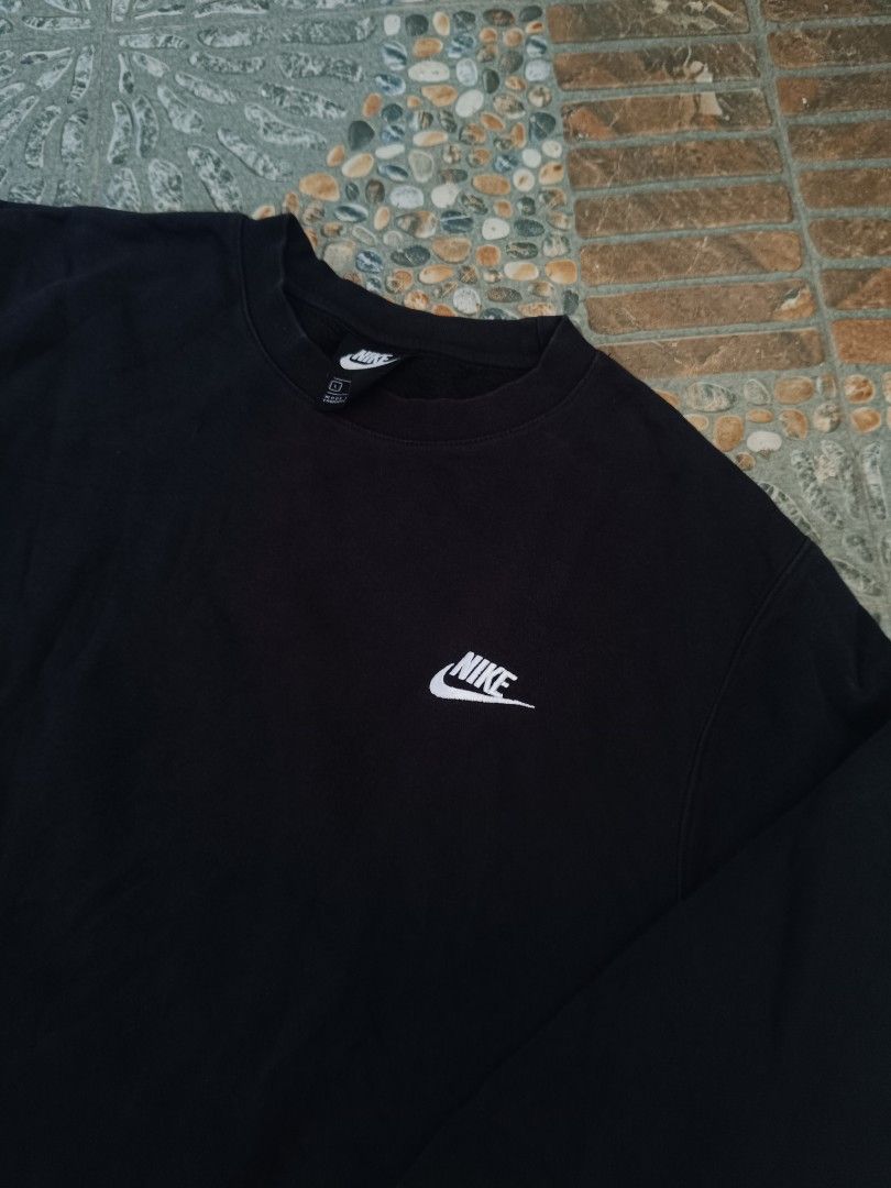 Nike Clubfleece Sweater (Category: Hoodies) located in Bulacan. Submitted by moybilog (Listing ID 1466879589, Image 2). Description: .