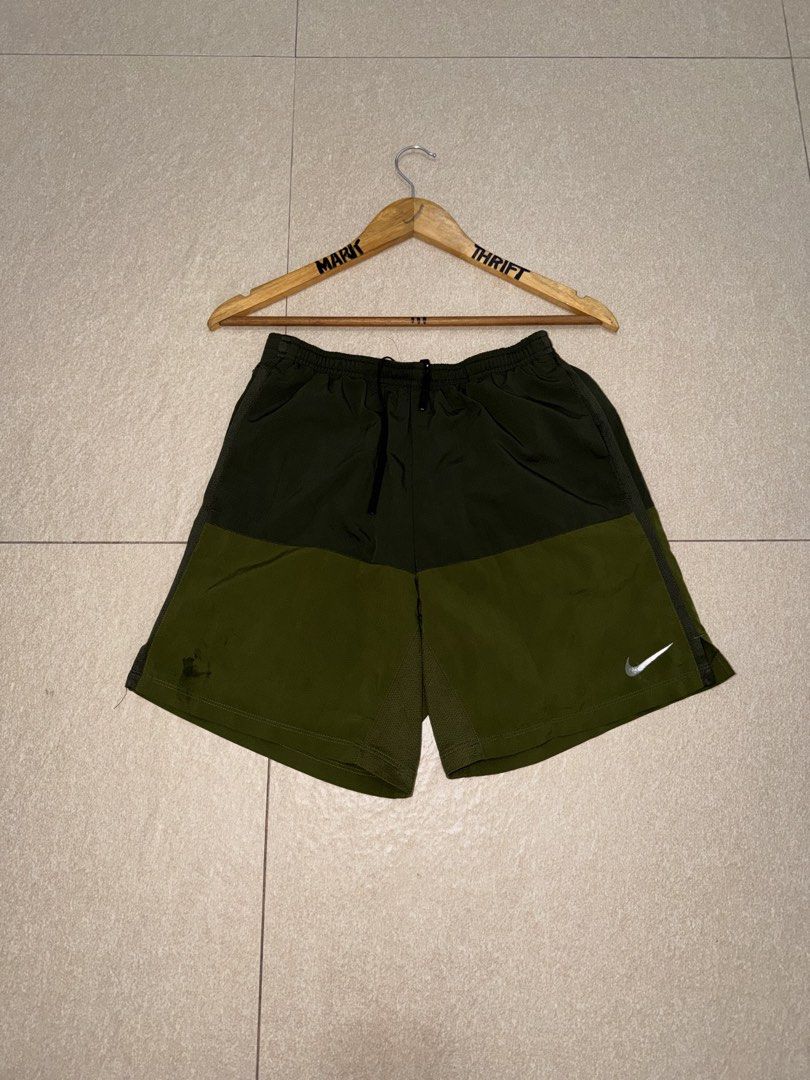 NIKE DRI FITRUNNING SHORT (Category: Shorts) located in Manila. Submitted by triptothrift7 (Listing ID 1466914947, Image 2). Description: pm me for fast transaction! N*K3 DRI FITRUNNING SHORT for only 350 waistline 26 x 30 length 16 above the knee issue check pictures color rate 9/10 mode of payment gcash or bank transfer location Biñan laguna.