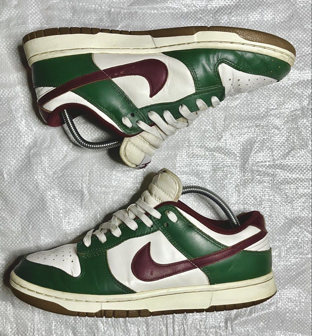 Nike dunk low retro gorge green (Category: Casual Shoes) located in Manila. Submitted by aaaellndl (Listing ID 1466967776, Image 2). Description: Nike dunk low retro gorge green Size: US 9 | EUR 42.5 | CM 27 condition 9/10 Price: 2500.