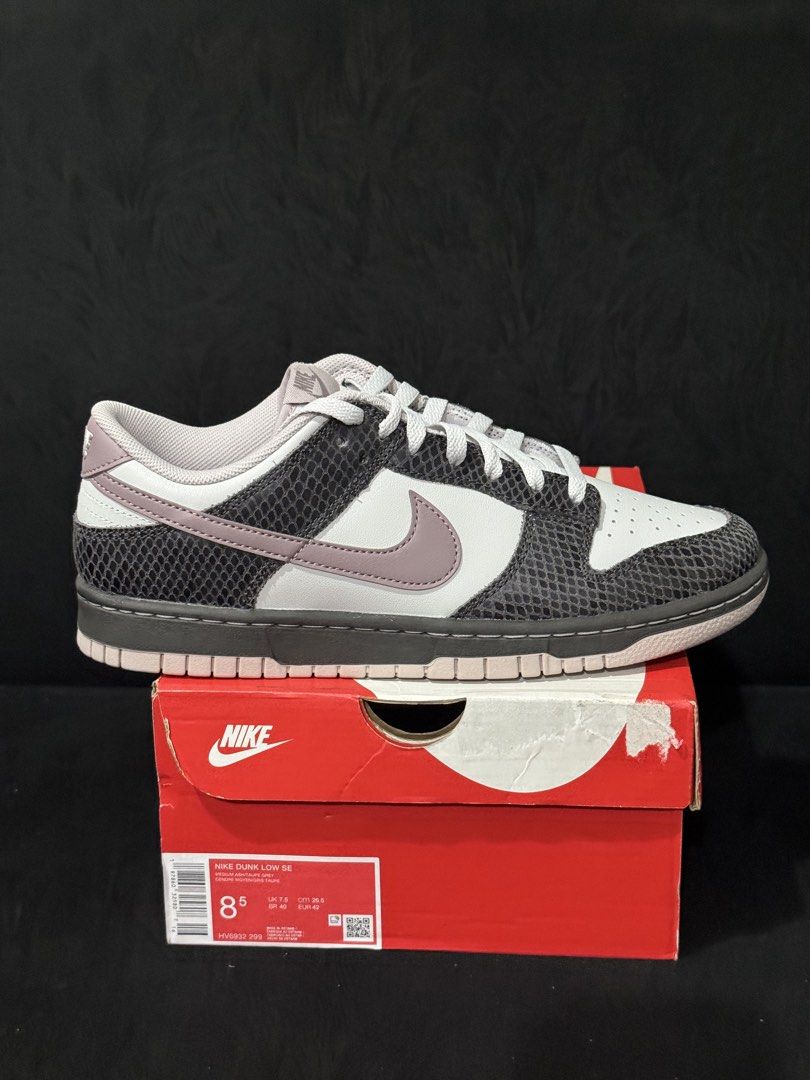 Nike Dunk Low SE Medium Ash/Taupe Grey Size 8.5 (Category: Sneakers) located in Rodriguez. Submitted by leo_mjjmpj (Listing ID 1466846547, Image 1). Description: - Brand/Model: Nike Dunk Low SE (Medium Ash/Taupe Grey) - Size: Men's US 8.5 / UK 7.5 / EUR 42 / CM 26.5 - Design: White leather base with snakeskin-textured overlays and mauve accents - Condition: Pristine, zero toe box creases, and zero sole wear - Inclusion: Complete with original Nik