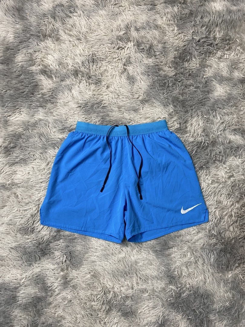 Nike Flex Stride Running Shorts (Category: Shorts) located in Solano. Submitted by solothrifting (Listing ID 1466898493, Image 1). Description: Nike Flex Stride Running Shorts Condition: 9/10 minor issue on reflective Size on tag: S, fits 25-30 stretchy.