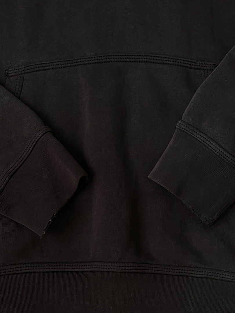 Nike Hoodie (Category: Coats, Jackets and Outerwear) located in Caloocan City. Submitted by az.lootz (Listing ID 1466877300, Image 3). Description: .