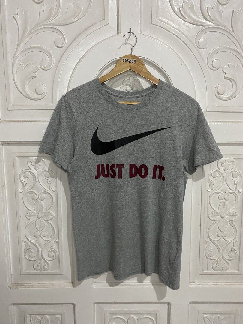 Nike Just Do It Grey T-Shirt Size M (Category: Tshirts & Polo Shirts ) located in Manila. Submitted by giandaduya72151 (Listing ID 1466795300, Image 1). Description: SIZE MEDIUM 20x26 EXCELLENT CONDITION NO ISSUE.