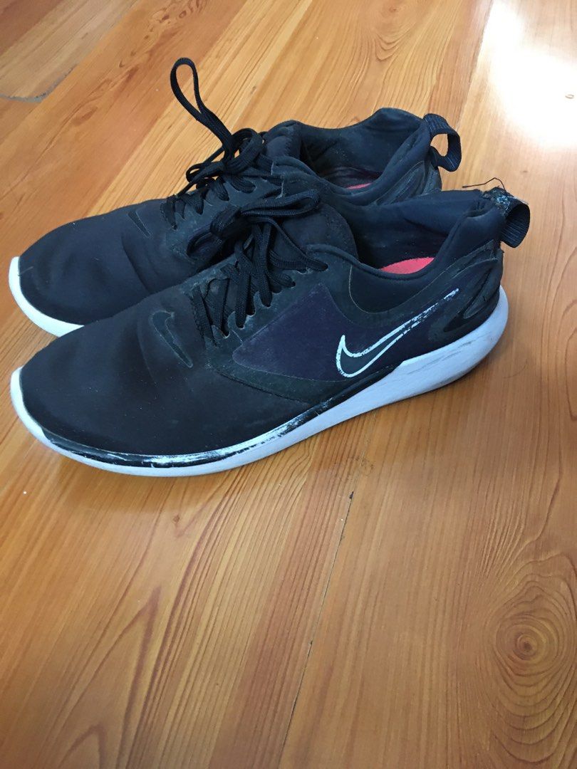 Nike lunarsolo (Beaters) (Category: Sneakers) located in San Juan City. Submitted by sashoppeepipi (Listing ID 1466783154, Image 1). Description: .