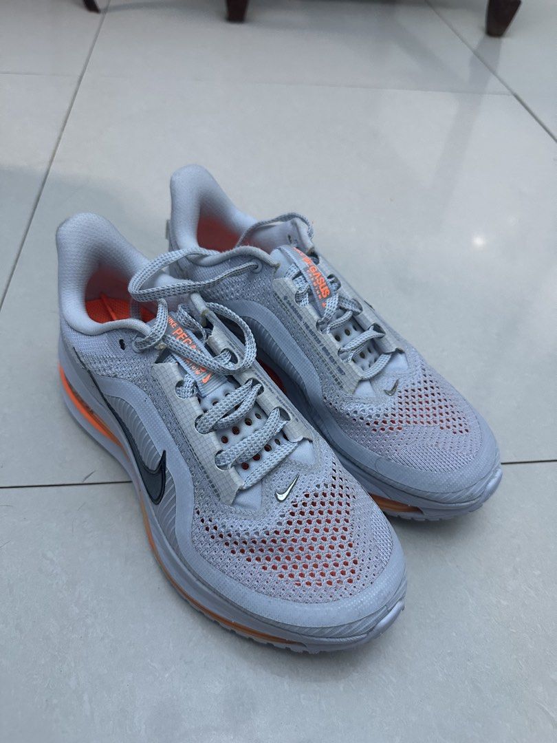 Nike pegasus premium (Category: Sneakers & Footwear) located in Manila. Submitted by puredeer-f1ce (Listing ID 1466797092, Image 1). Description: This is orig not class A or Fake! US7 or 38Euro ( Womens ) Fixed Price Meet up Cavite or Alabang Lalamove sagot mo shipping.