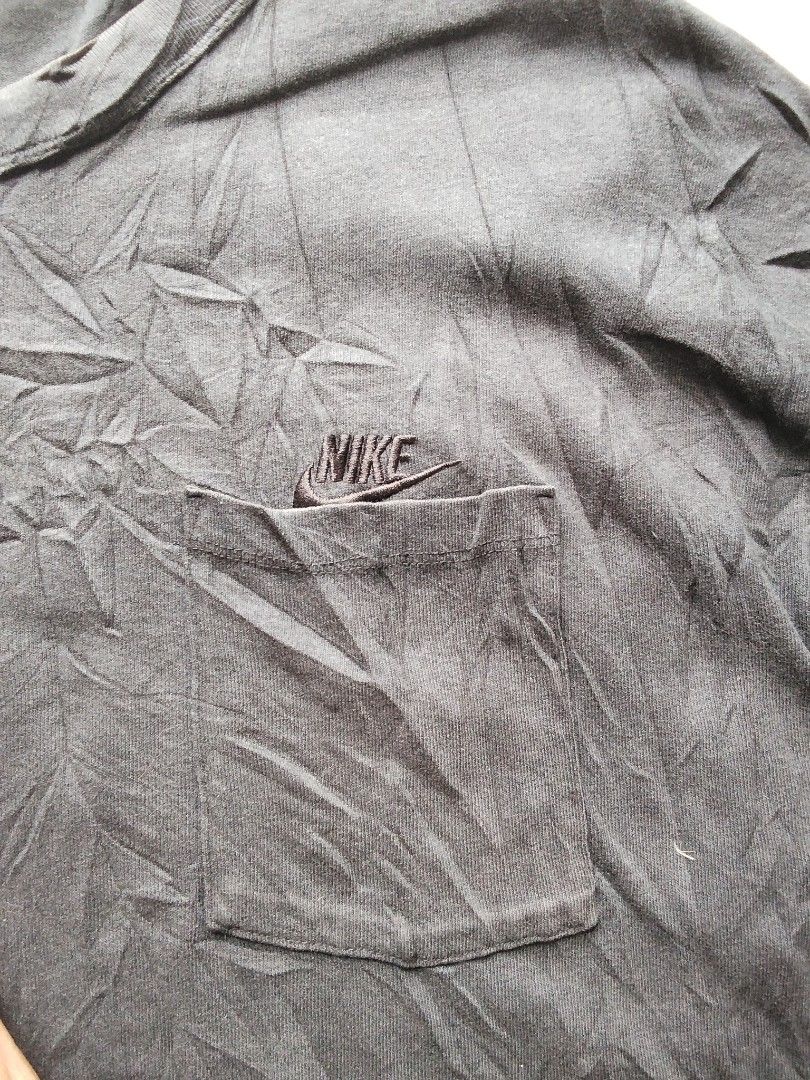 Nike Pocket Tee (Category: Activewear) located in Monkayo. Submitted by youknowwho.27 (Listing ID 1466795226, Image 2). Description: Dimes- 23.5X29 Size 2Xl on tag Boxy Loose fit colors vary due to lighting.