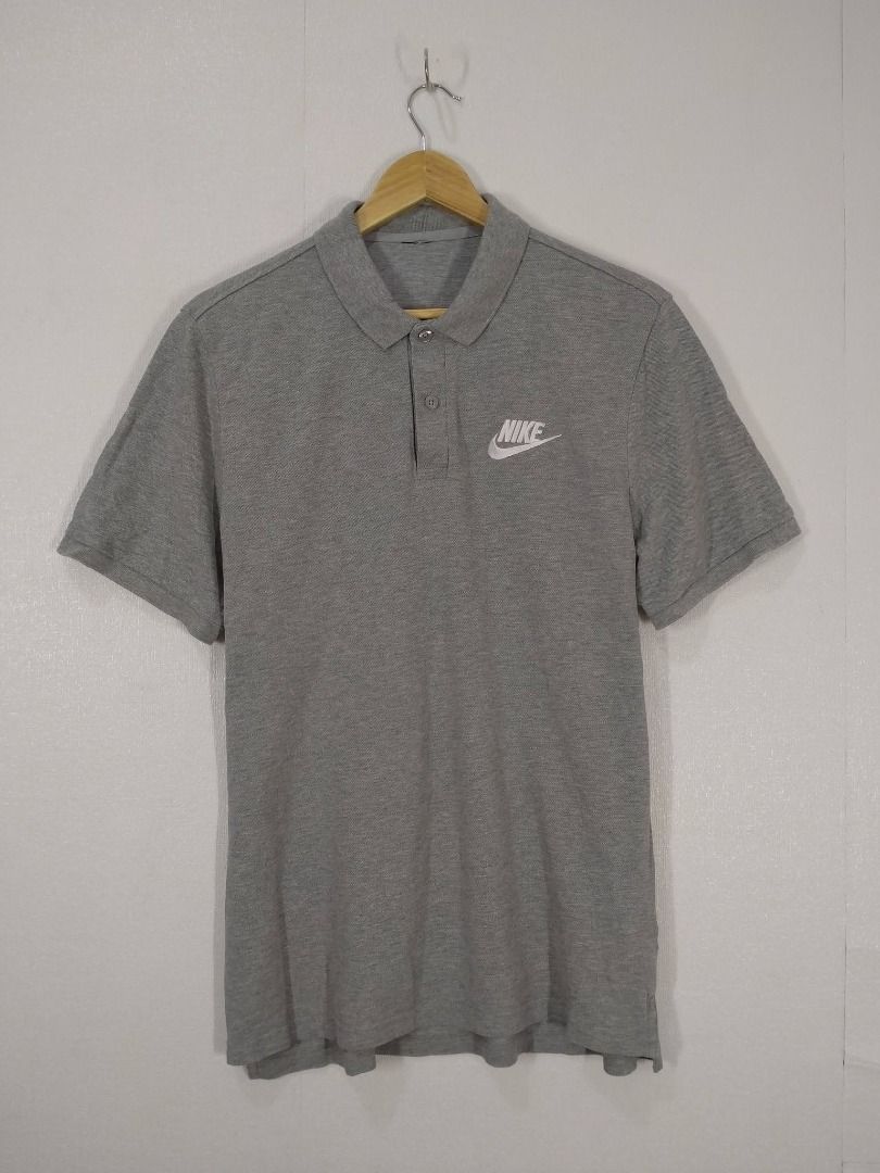 NIKE POLO SHIRT (Category: Tshirts & Polo Shirts ) located in Baguio. Submitted by fashionfinds1999 (Listing ID 1466777302, Image 1). Description: 29 X 21 LARGE EXCELLENT CONDITION + SHIPPING FEE.