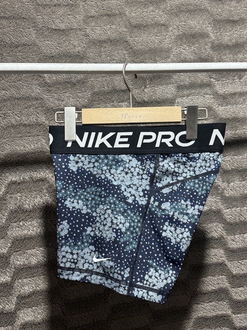 Nike pro spandex (Category: Activewear) located in Bulacan. Submitted by OG_Domsthrift (Listing ID 1466969387, Image 2). Description: Small on tag No issue Color rate:10/10.