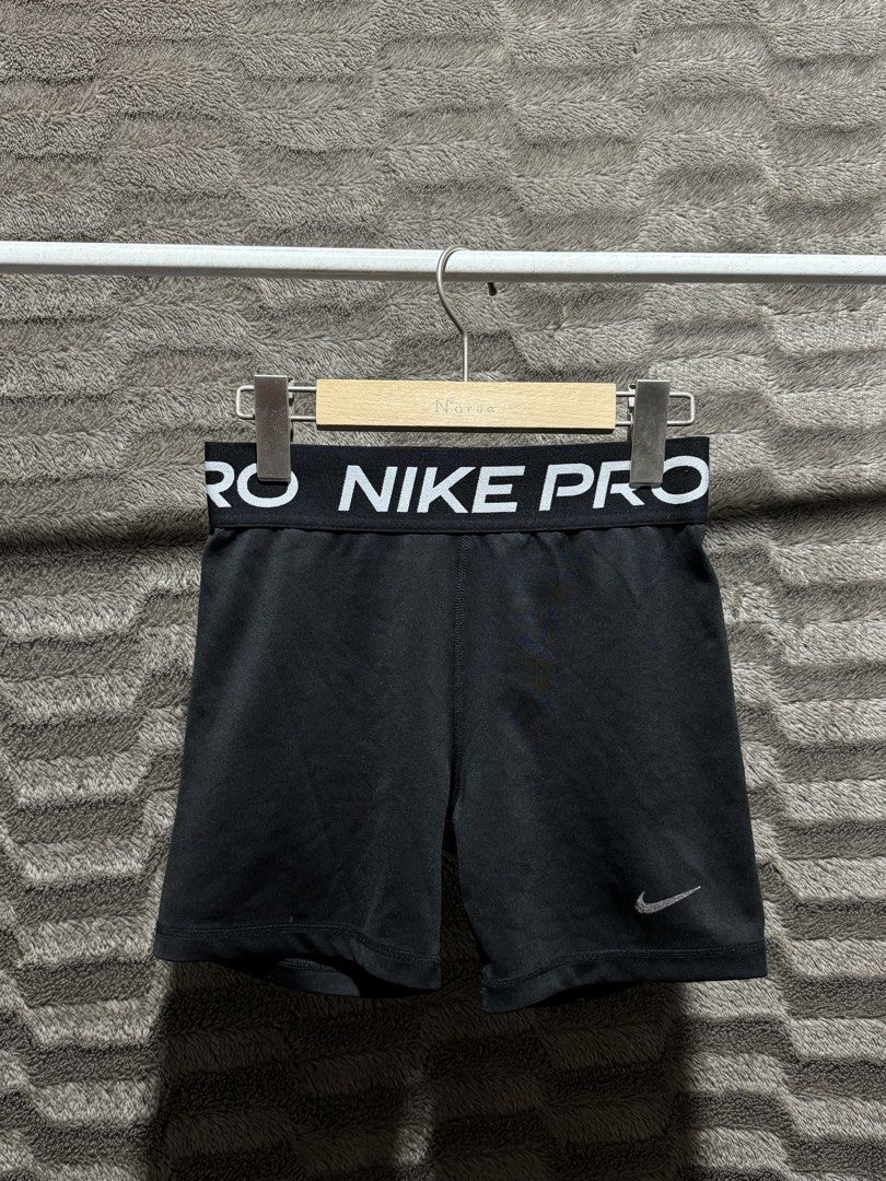 Nike pro spandex (Category: Activewear) located in Bulacan. Submitted by OG_Domsthrift (Listing ID 1466969394, Image 1). Description: Xl on tag Issue: tagal na yung side logo .